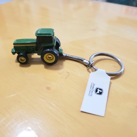 John Deere Metal Tractor Keychain - Picture 7 of 11